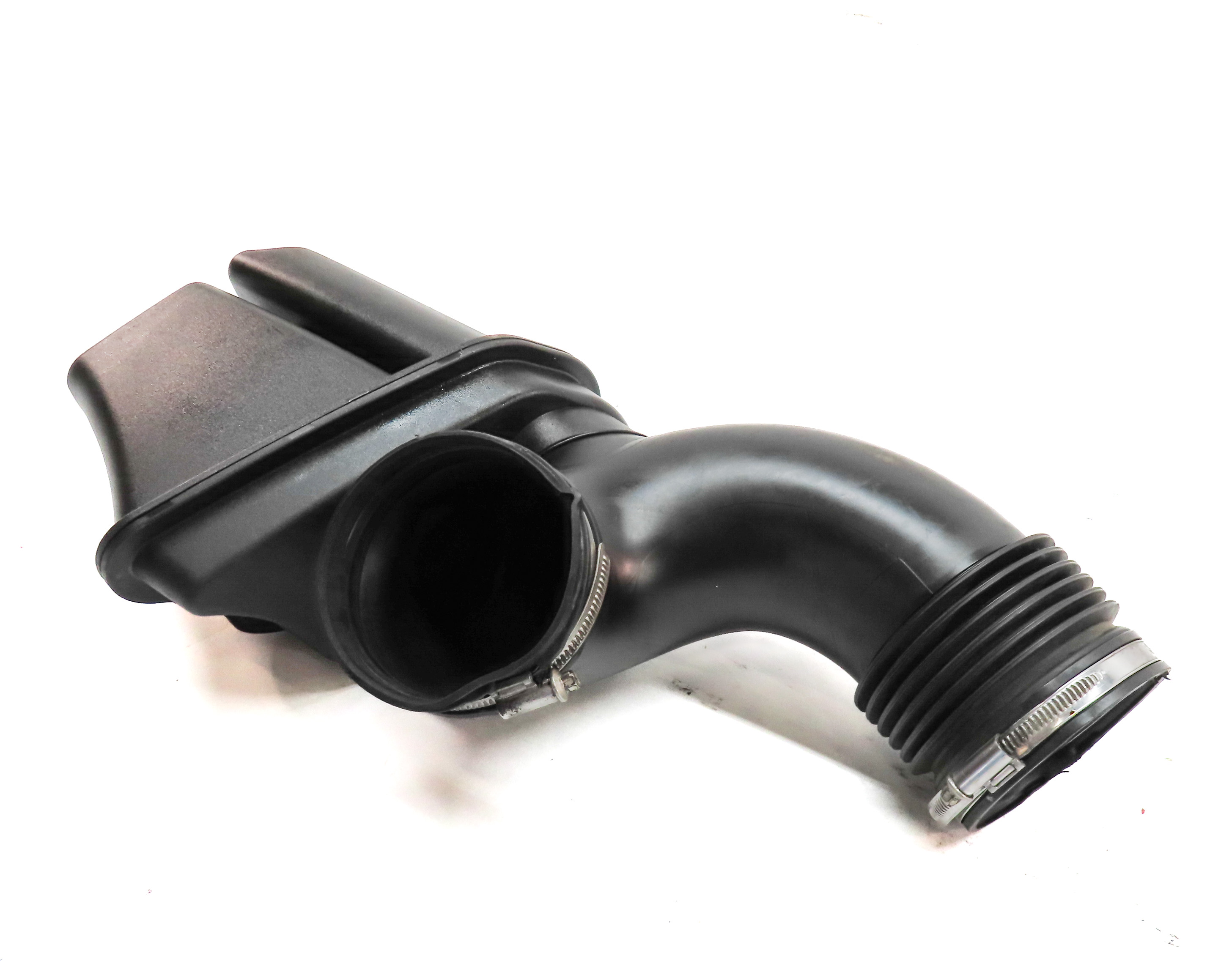 2007 BMW Z4 (E85) 3.0L (N52) ENGINE AIR INTAKE RESONATOR BOX w/ TUBE HOSE — exact item pictured